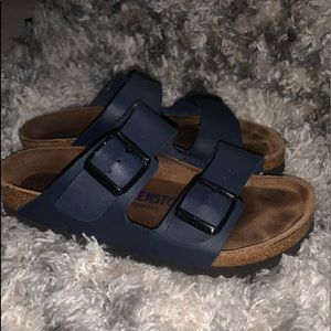 Size 35 (US 5)  navy Birkenstock!!